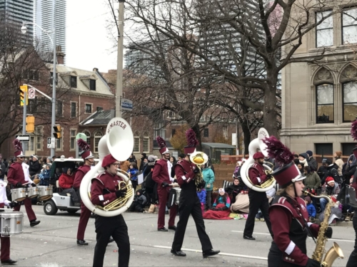 Schnee, Santa Parade, Food Festival, Eishockey - die letzten Tage in Hamilton